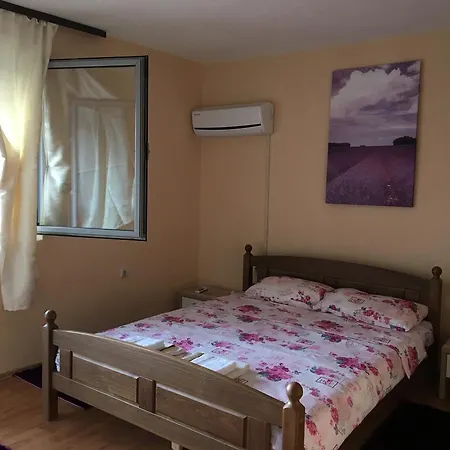 Mell Apartment